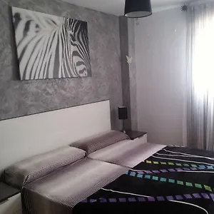 Piso Céntrico, Amplio, Luminoso Y Familiar Con Garaje. , La Laguna (Tenerife) España